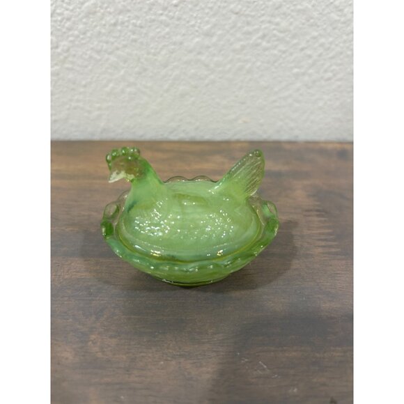 Boyd Green Slag Glass Hen on Nest Salt Cellar 2.5" - Picture 1 of 7